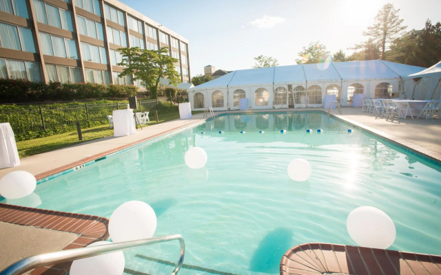 Chester Hotel & Conference Center