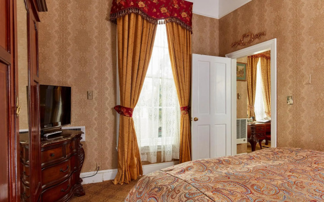 Queen Anne Hotel