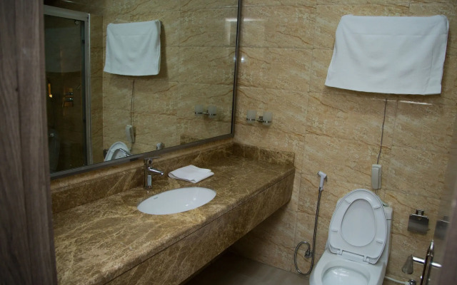 Maxbe Continental Hotel