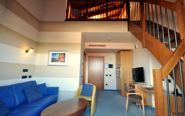 Planet Hotel