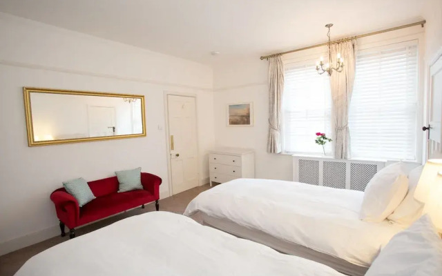 The Old Coastguard House