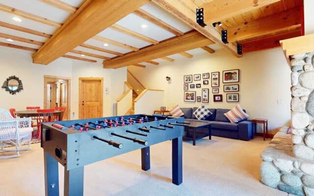 Val DIsere 9 Spacious and Walk to The Village, Washer Dryer, Gas Grill, Master Suites and More by RedAwning