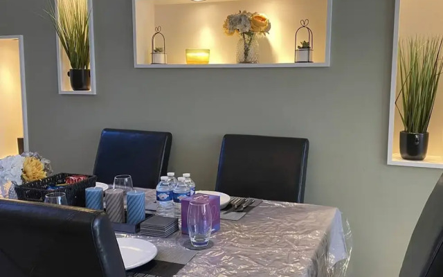 2BR Cozy Duplex in Belfast