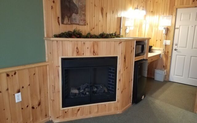 Maine Woods Inn at Vacationland Inns