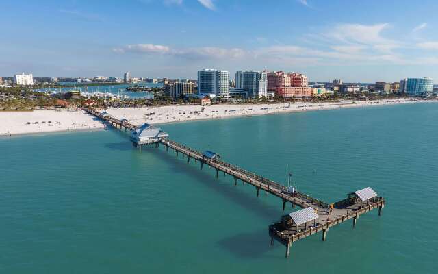 Wyndham Grand Clearwater Beach