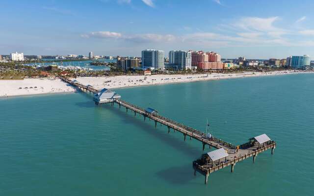 Wyndham Grand Clearwater Beach