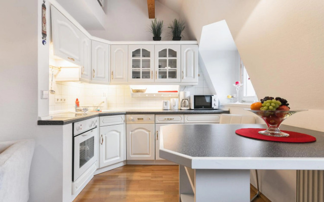 Comeback Apartment Central