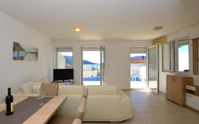TOP-APARTMENT MONTENEGRO, with private Pool!