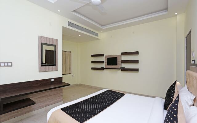 OYO Flagship 120 Gupta Inn Cantonment