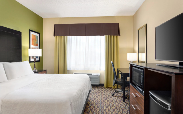 Holiday Inn Express Hotel & Suites Edmond by IHG
