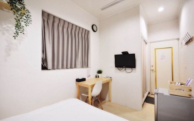 Travelers Little House 2