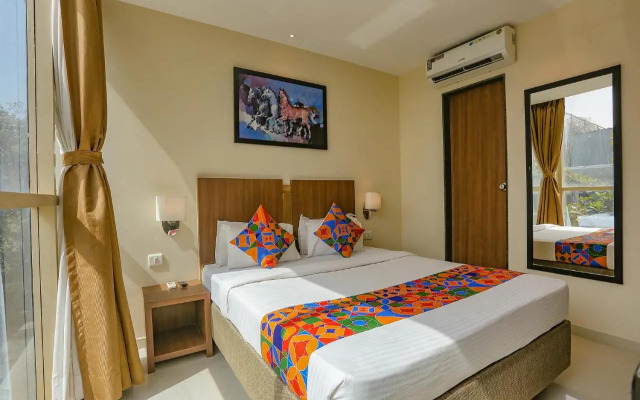 Fabhotel Royal International