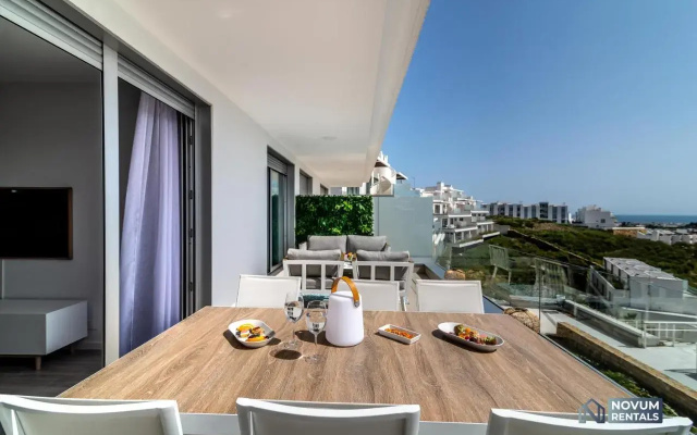 Newly Built 3-BDRM Luxury Apt w/ Stunning Sea Views