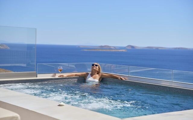 GrandeMar Suites