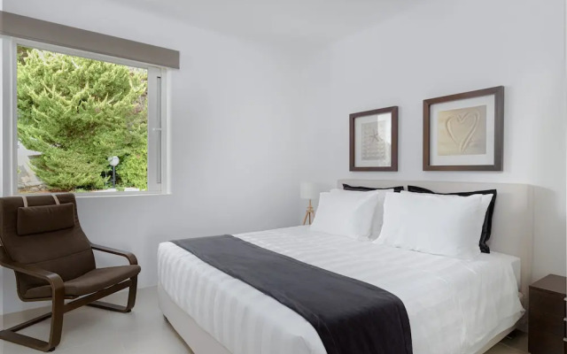 Luxurious Beachfront Villa Maira