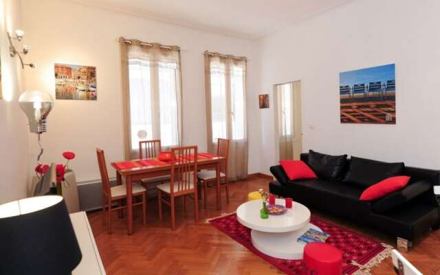 Savoy Palace - Five Stars Holiday House