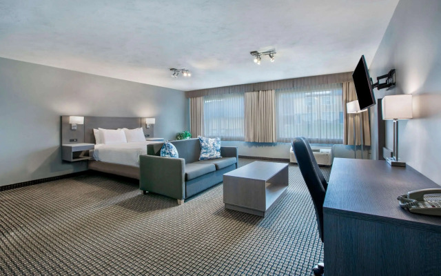 Days Inn & Suites by Wyndham Moncton
