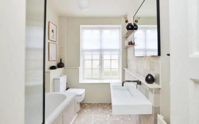 The Golders Green Place - Modern and Bright 1bdr Flat, London