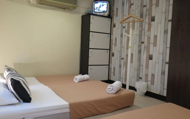 I-Sleep Silom Hostel