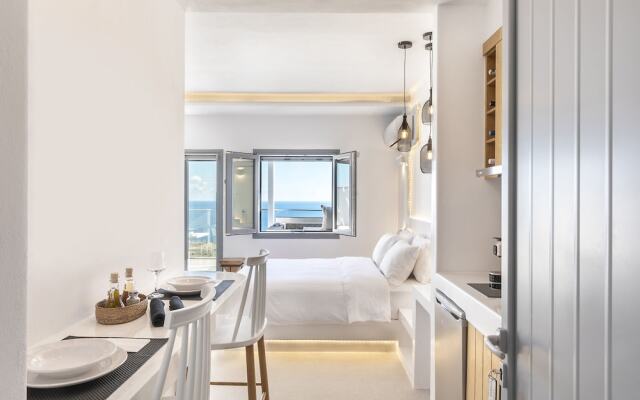 La Estrella 4 Suites with Sea View & 4 Prive Hot Tub