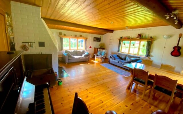 Beautiful 4-5 Persons Cottage in Alvdalen