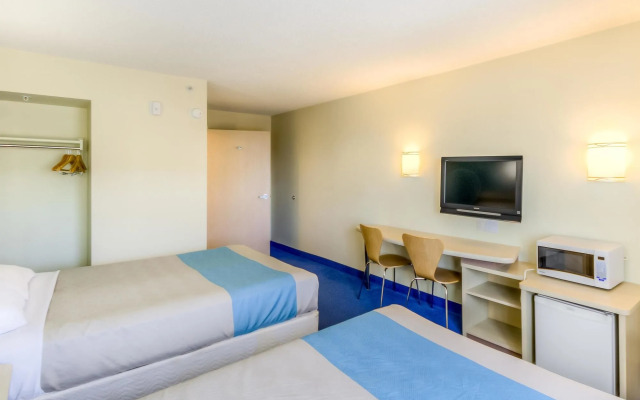 Aurora Inn Estevan