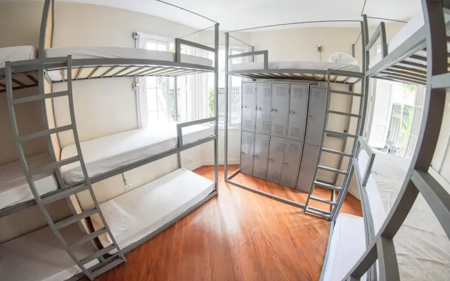Quintal Hostel