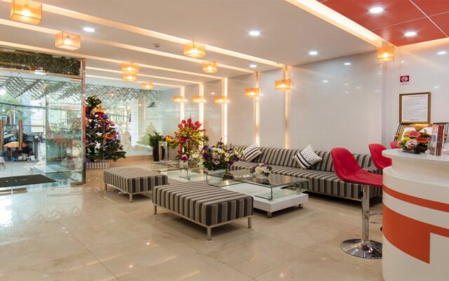 Van Mieu Hotel