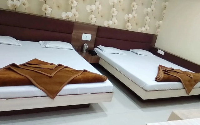 Hotel Mahakal Ashray