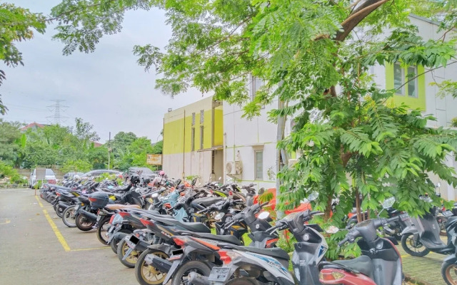 The Royale Sentra Tower Kuning