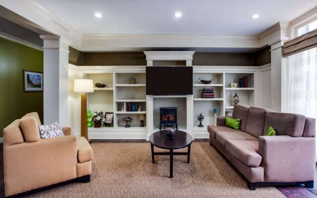 Mainstay Suites at PGA Village