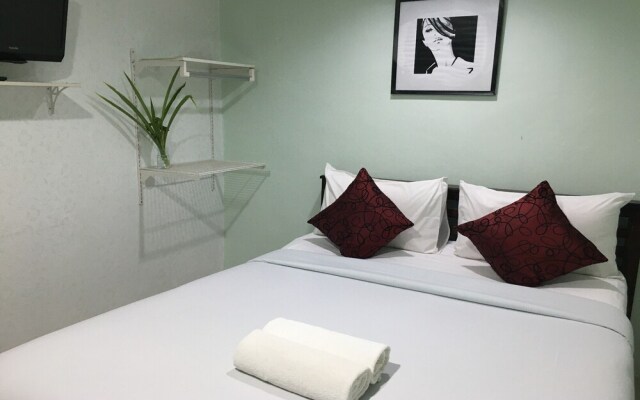 OYO 75377 Check In House