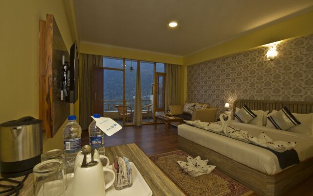 Snow Flakes Resort And Spa Centrally Heated Luxury Resort
