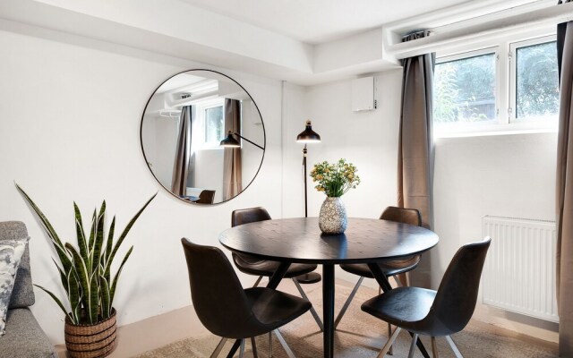 Sanders Charm - Cozy 1-bdr Apt With Shared Garden