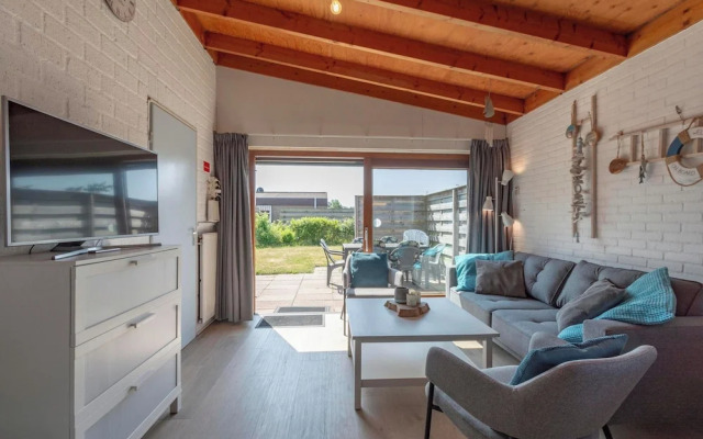 Bungalow in Callantsoog Near Sandy Beach