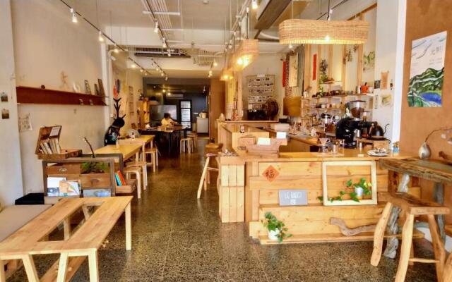 World Inn - Hostel