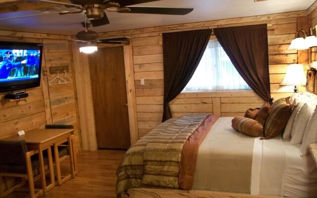 The Cedaredge Lodge