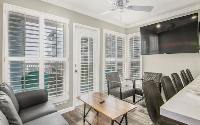 Seascape 2110 in Galveston