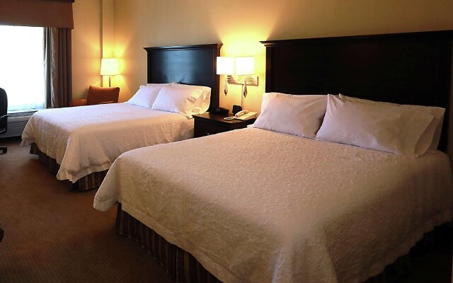 Hampton Inn & Suites by Hilton Laval