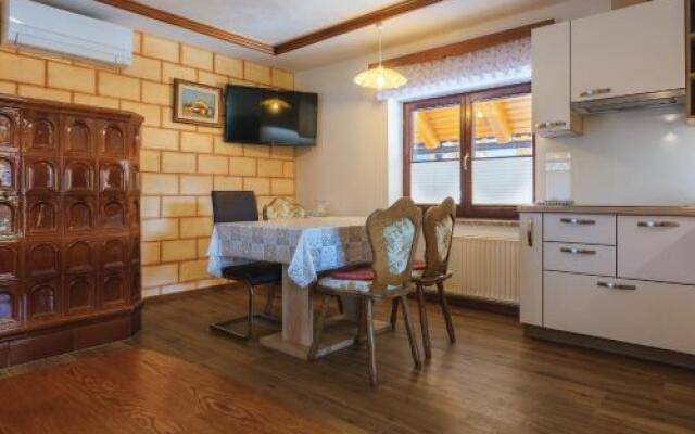 Apartment Ledrar