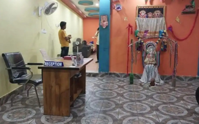 Goroomgo M S M Residency Puri