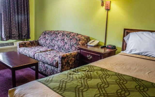Econo Lodge Pittsburgh