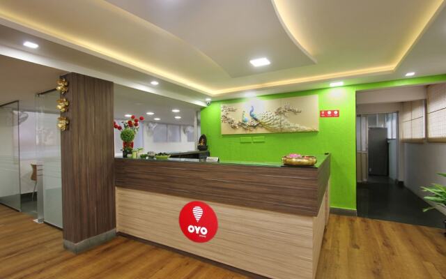 OYO 5379 Crown White House