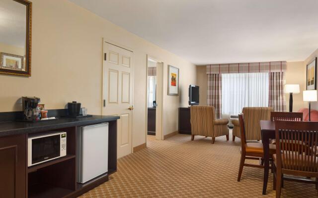 Country Inn & Suites by Radisson, Ontario at Ontario Mills, CA