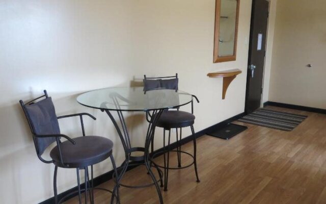 Athabasca Valley Inn & Suites