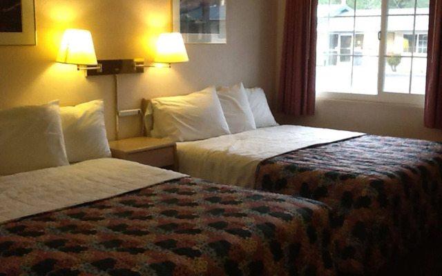 Pine Needles Inn