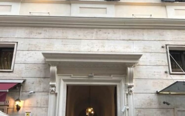 Aurora Luxury Suites