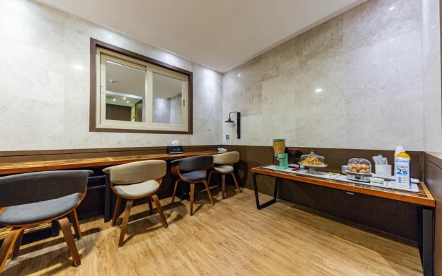 Motel 123