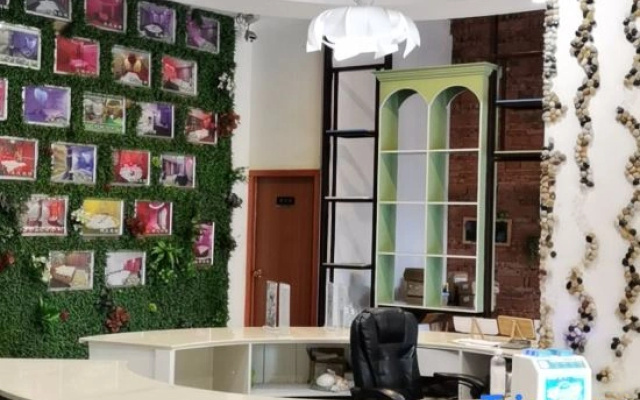 Shizong Sunshine Love Nest Theme Hotel
