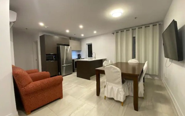 2001 Av. Beaconsfield